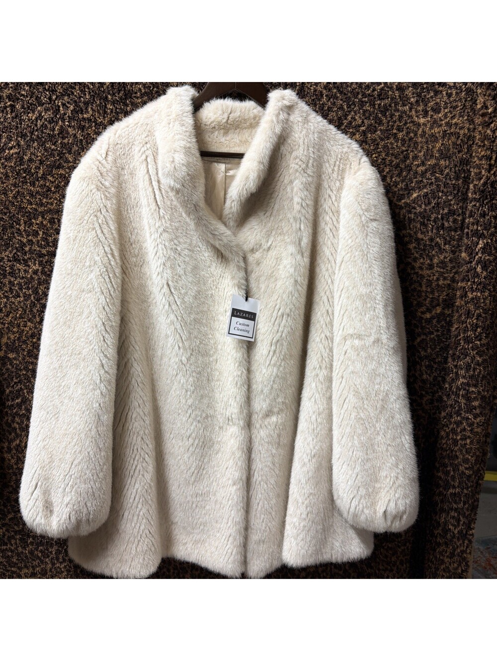 Vintage Dubrowsky & Joseph Womens Cream Faux Fur Coat Size Approx XL